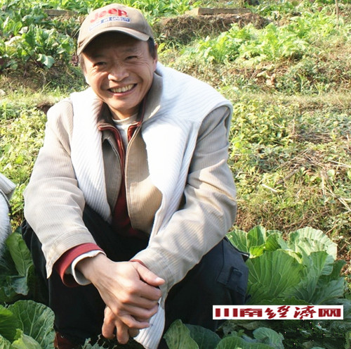 长江缠绕着白连春背来的太阳