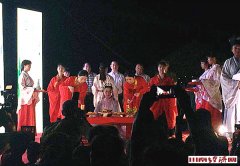 故里情源拜月暨亲子家庭团圆主题晚会在泸州渠坝举行